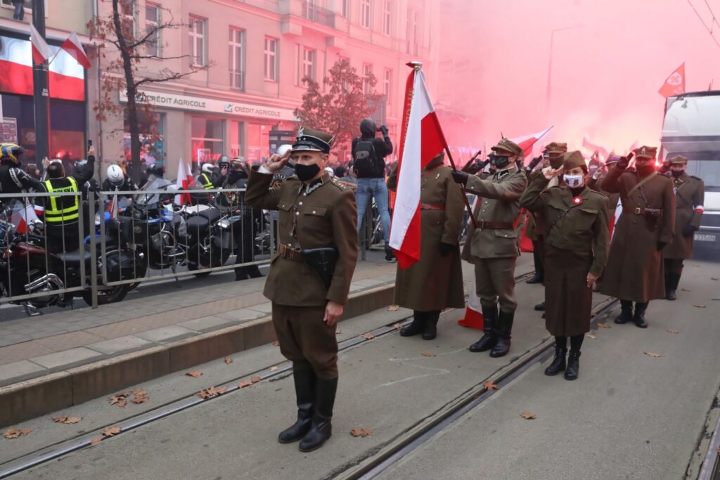 W Warszawie zakończył się Marsz Niepodległości 2020 [DUŻO ZDJĘĆ] Radio Zachód - Lubuskie