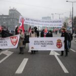 W Warszawie zakończył się Marsz Niepodległości 2020 [DUŻO ZDJĘĆ] Radio Zachód - Lubuskie