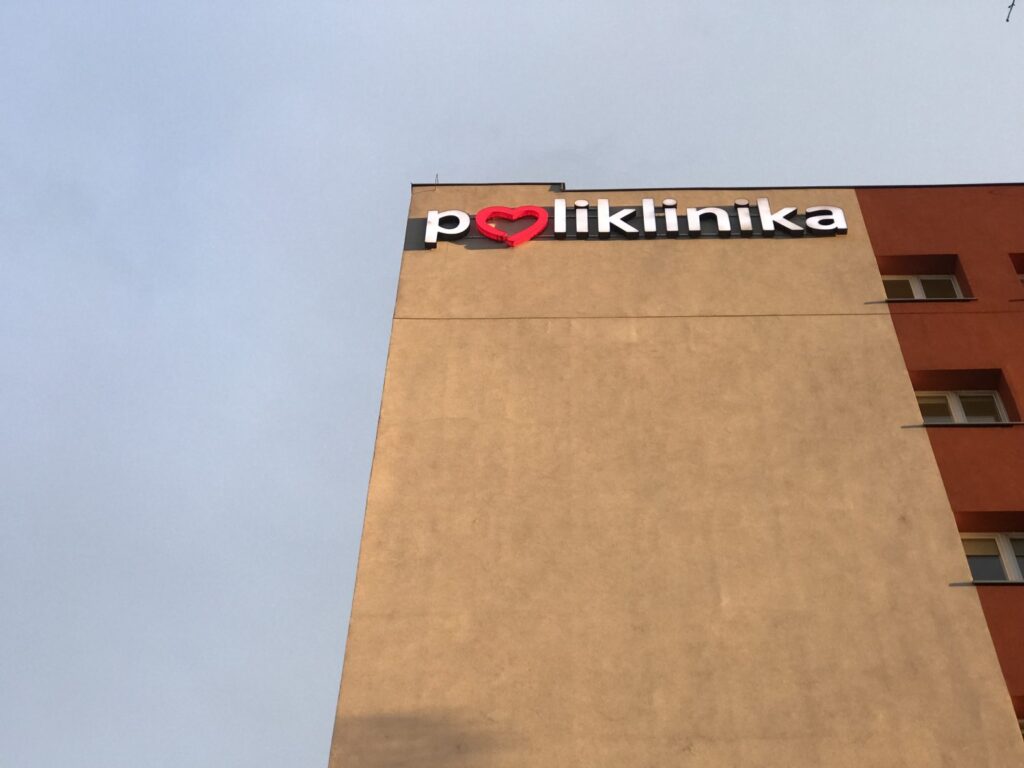 Zielonogórska Poliklinika rusza z przygotowaniami. Miasto komentuje Zielonogórska Poliklinika rusza z przygotowaniami. Miasto komentuje Radio Zachód - Lubuskie