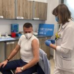 Chirurg pierwszym zaszczepionym przeciwko COVID-19 w Gorzowie Radio Zachód - Lubuskie