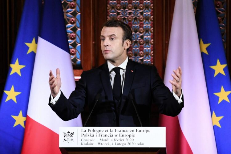 Prezydent Francji Emmanuel Macron podczas wykładu "Polska i Francja w Europie" dla studentów UJ w auli Uniwersytetu Jagiellońskiego w Krakowie. Fot. PAP