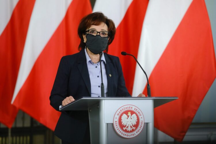 Marszałek Sejmu o udziale posłów w manifestacjach Strajku Kobiet