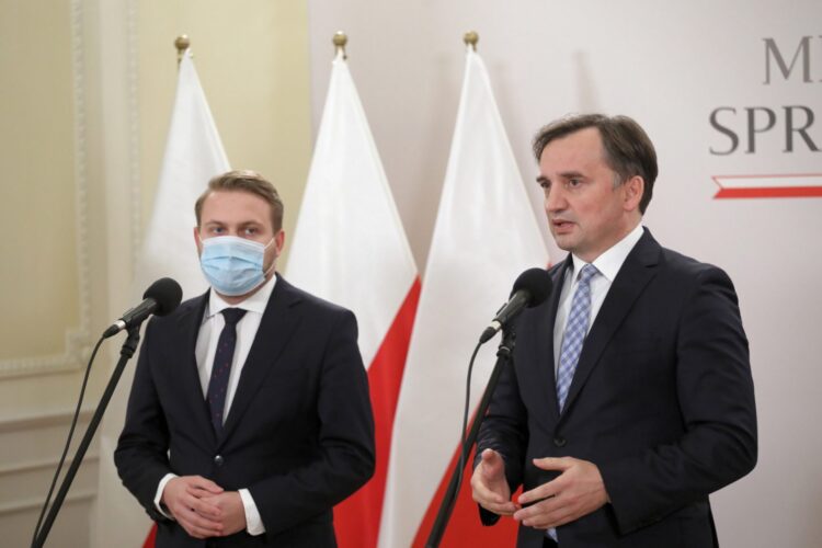 Ziobro: krytykujemy decyzję premiera podjętą na szczycie UE