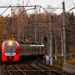 Pociąg śmiertelnie potrącił nastolatkę