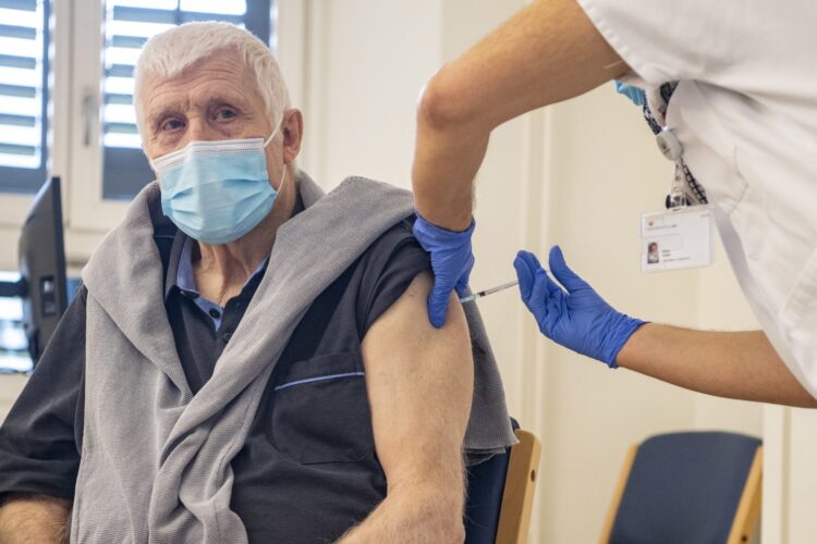 15 stycznia ruszają zapisy na szczepienia dla seniorów 70+ Szczepienia w lubuskich DPS