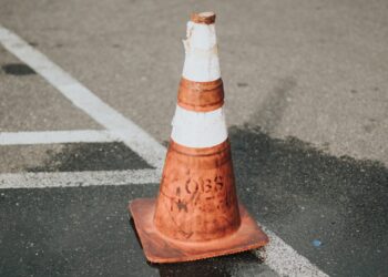 Po wypadku zablokowana dk 12 niedaleko Żagania