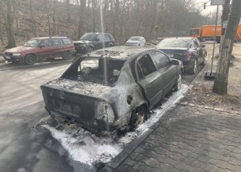 W Berlinie podpalono samochód polskiej dyplomacji