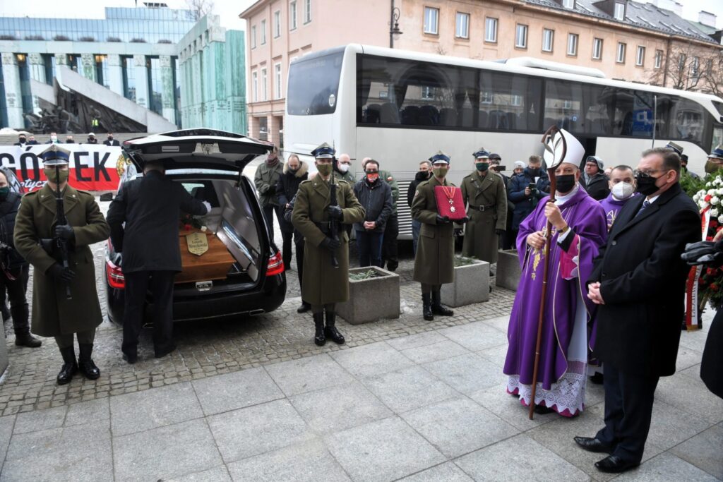 Pogrzeb płk. Leszka Mroczkowskiego - Żołnierza Wyklętego, więźnia stalinizmu, działacza "Solidarności" Radio Zachód - Lubuskie