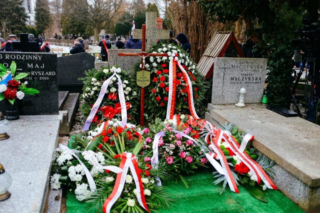 Pogrzeb płk. Leszka Mroczkowskiego - Żołnierza Wyklętego, więźnia stalinizmu, działacza "Solidarności" Radio Zachód - Lubuskie