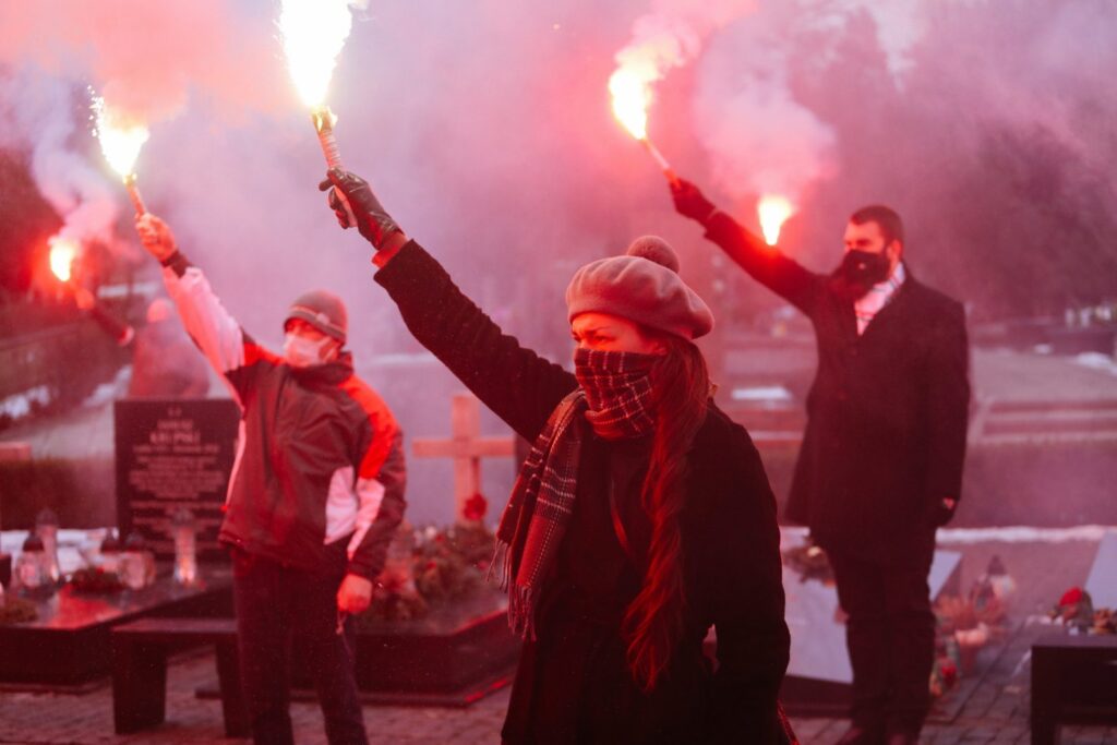 Pogrzeb płk. Leszka Mroczkowskiego - Żołnierza Wyklętego, więźnia stalinizmu, działacza "Solidarności" Radio Zachód - Lubuskie