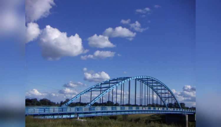 most w Świerkocinie