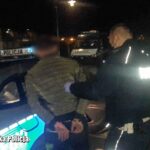 Uderzył autem w mur i zawisł na schodach. 30-latek był kompletnie pijany Radio Zachód - Lubuskie