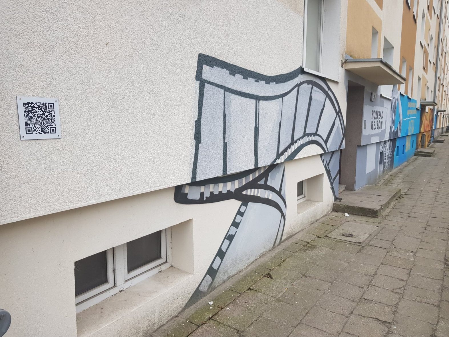 Kody QR na elewacjach budynków - Radio Zachód, Lubuskie