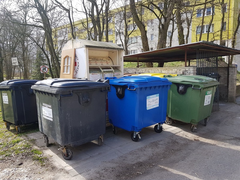 Śmieciowa pomoc w Małomicach Radio Zachód - Lubuskie