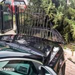 Mając trzy promile uderzyła autem w dom