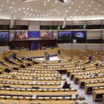Parlament Europejski za certyfikatem szczepionkowym w UE