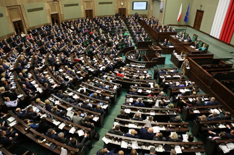 Sejmowa komisja zajmie się projektem dot. obniżki wynagrodzeń dla posłów Radio Zachód - Lubuskie