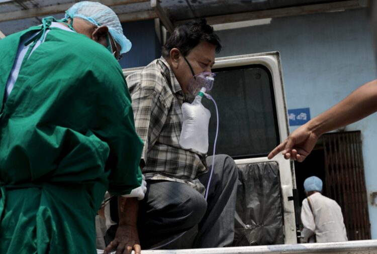 Lawinowy wzrost zakażeń w Indiach; ponad 400 tys. w ciągu doby