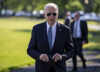 Biden podwaja wysiłki USA ws. badania pochodzenia Covid-19