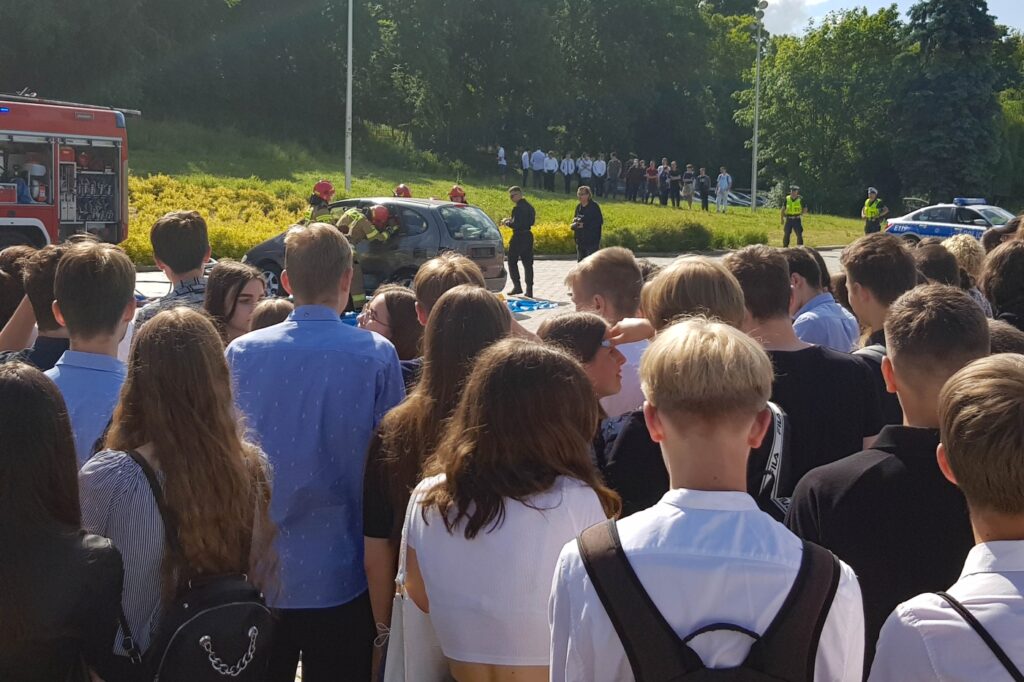 Wypadek przed filharmonią obserwowały setki młodych osób Radio Zachód - Lubuskie