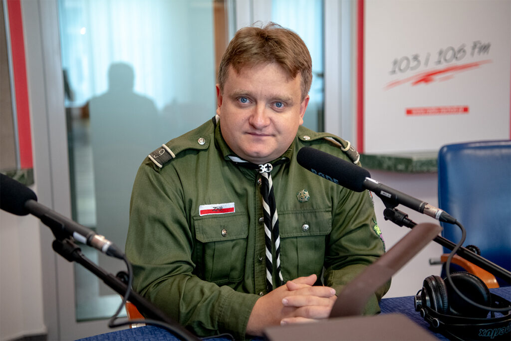 Leszek Masklak, członek zarządu Zielonogórskiego Obwodu ZHR Radio Zachód - Lubuskie
