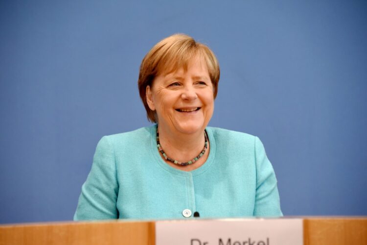 "Triumf Merkel" - niemieckie media o porozumieniu RFN z USA w sprawie Nord Stream 2