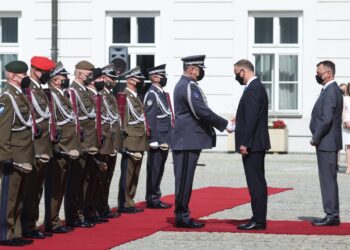 Prezydent wręczył awanse generalskie oficerom Wojska Polskiego