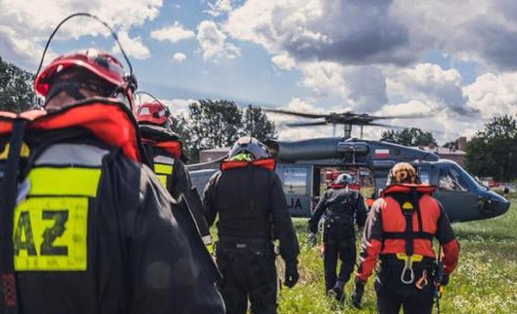 Polscy strażacy wyruszyli z pomocą do Turcji