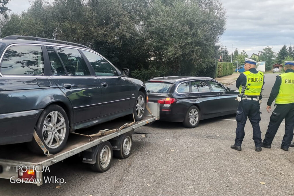 Policyjny nalot na motoryzacyjny zlot. Zatrzymane dokumenty i pojazdy Radio Zachód - Lubuskie