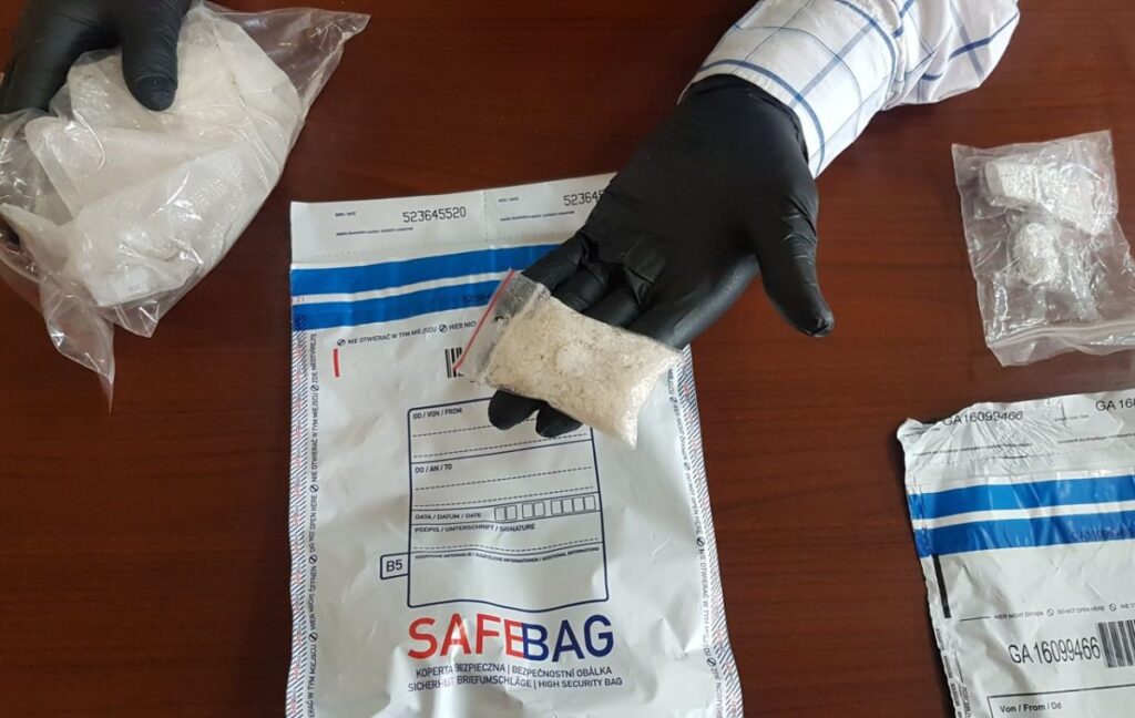 Policjanci pojechali ratować życie, a znaleźli narkotyki