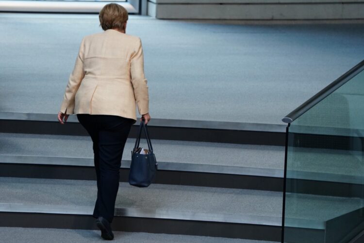 Niemcy: ostatnie posiedzenie Bundestagu z udziałem kanclerz Merkel