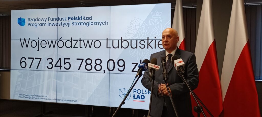 Samorządowcy odebrali symboliczne czeki na inwestycje Radio Zachód - Lubuskie