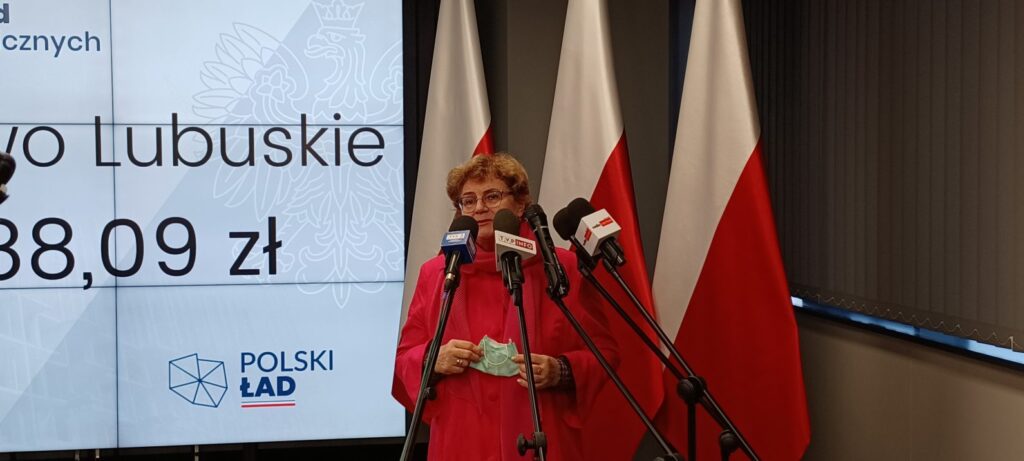 Samorządowcy odebrali symboliczne czeki na inwestycje Radio Zachód - Lubuskie