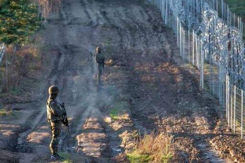 Na granicy z Białorusią pełni służbę już ponad 9 tysięcy żołnierzy