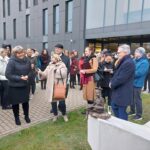 Siedzi na poduszce z książką i winogronem... Nowy bachusik UZ! 19 Siedzi na poduszce z książką i winogronem... Nowy bachusik UZ! Radio Zachód - Lubuskie