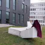 Siedzi na poduszce z książką i winogronem... Nowy bachusik UZ! 12 Siedzi na poduszce z książką i winogronem... Nowy bachusik UZ! Radio Zachód - Lubuskie