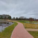 Mieszkańcy Świebodzina chętnie korzystają z miejskiego parku 13 Mieszkańcy Świebodzina chętnie korzystają z miejskiego parku Radio Zachód - Lubuskie