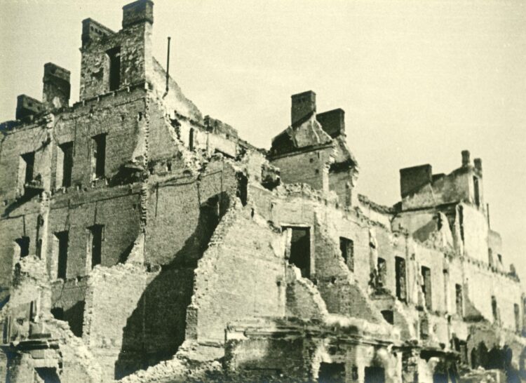 Zniszczona Warszawa, wrzesień 1939r. Fot. IPN