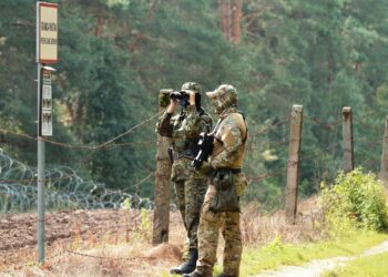 Eskalacja na granicy: białoruscy żołnierze grozili otwarciem ognia