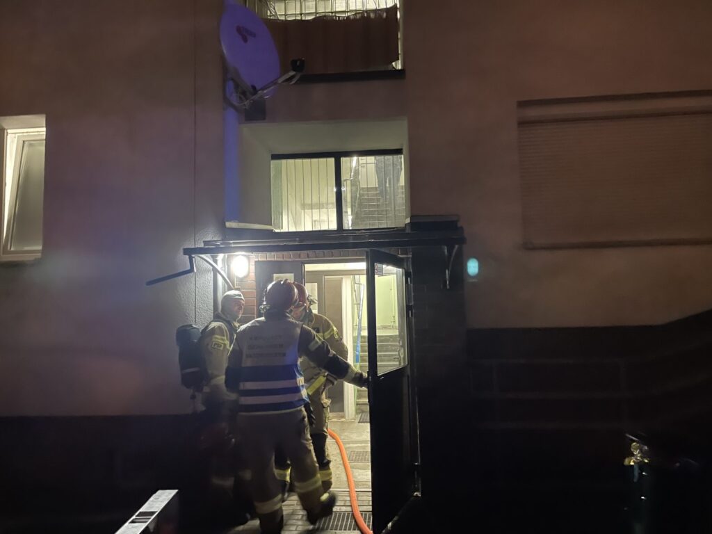 Pożar w wieżowcu przy ul. Ptasiej. Jedna osoba ranna! [ZDJĘCIA] Radio Zachód - Lubuskie