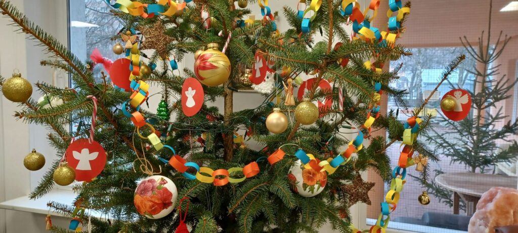 Pachnąca lasem choinka Pachnąca lasem choinka Radio Zachód - Lubuskie