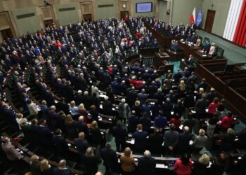 fot. PAP/Tomasz Gzell