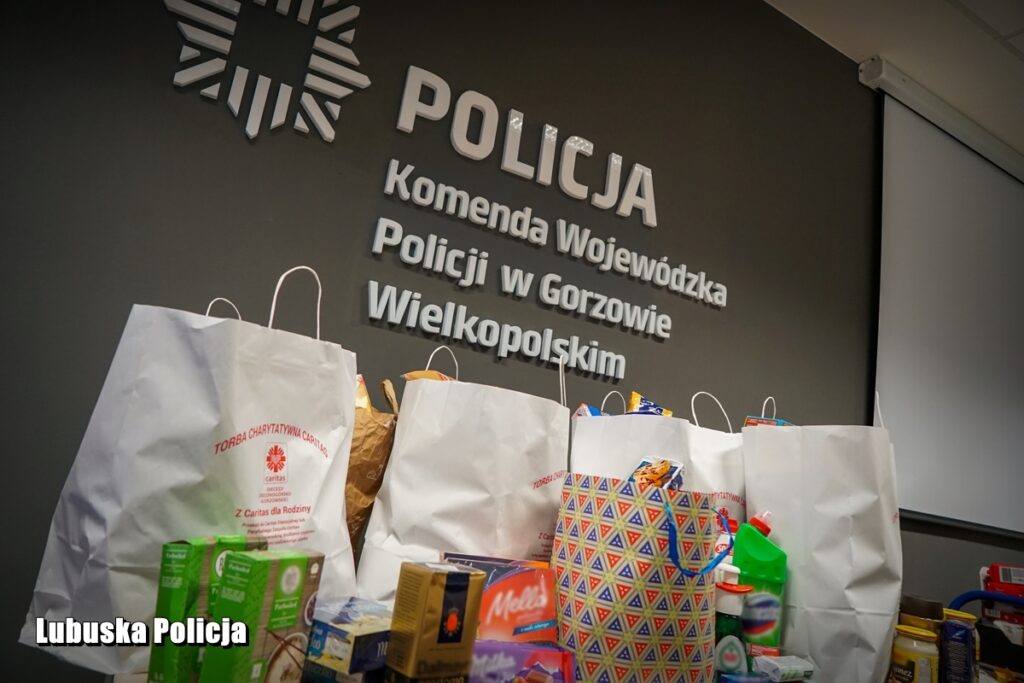 Świąteczne torby od lubuskich policjantów Radio Zachód - Lubuskie