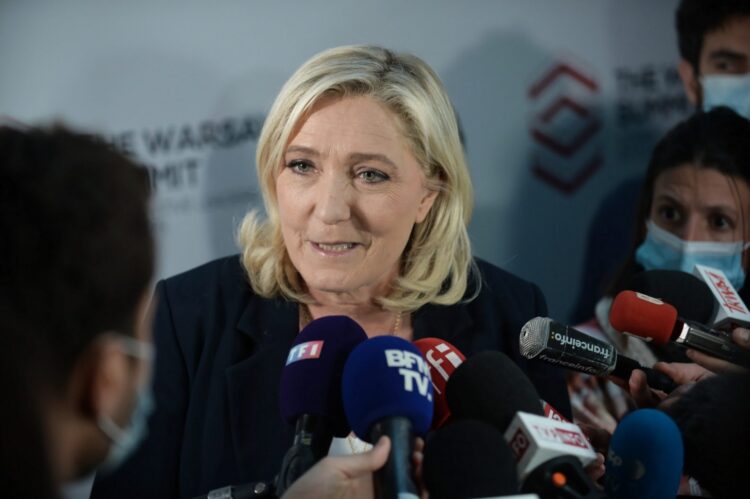 Marine Le Pen chwali działania Polski w związku z sytuacją na granicy z Białorusią