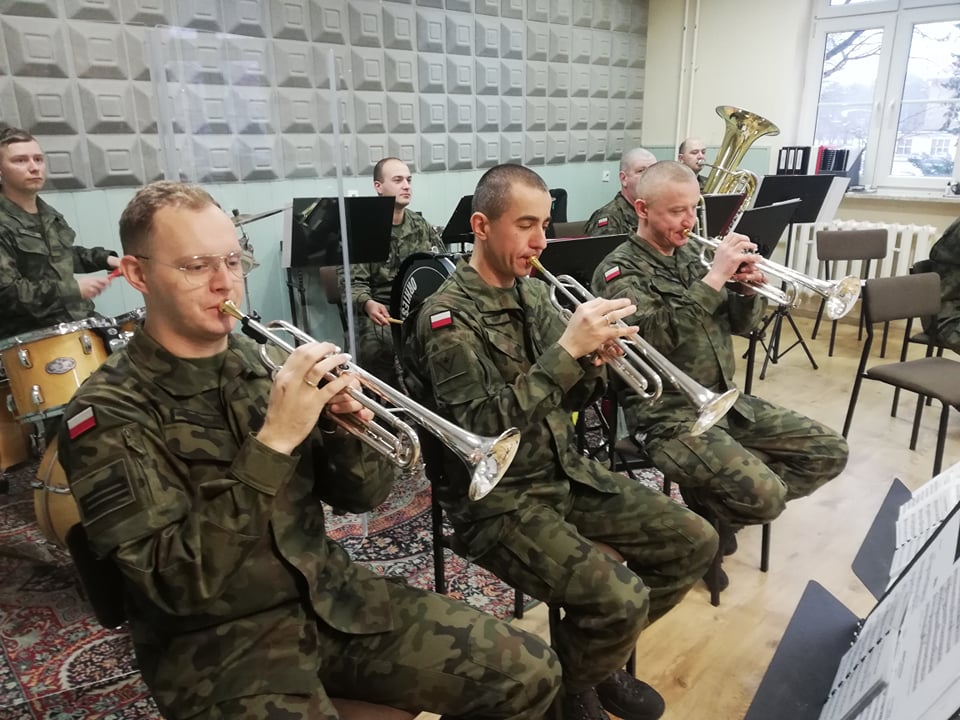 Żagańska orkiestra wojskowa zagra w żarskim szpitalu Radio Zachód - Lubuskie