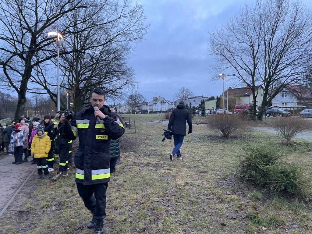 Strażacy ratują tonącego - ćwiczenia PSP [ZDJĘCIA] Radio Zachód - Lubuskie