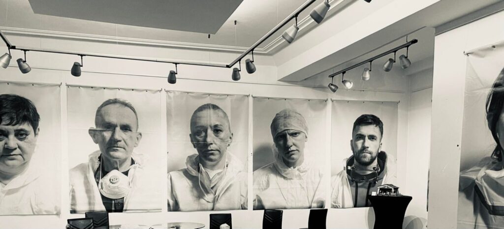 "Bohaterowie" – wystawa fotografii w Żarach Radio Zachód - Lubuskie