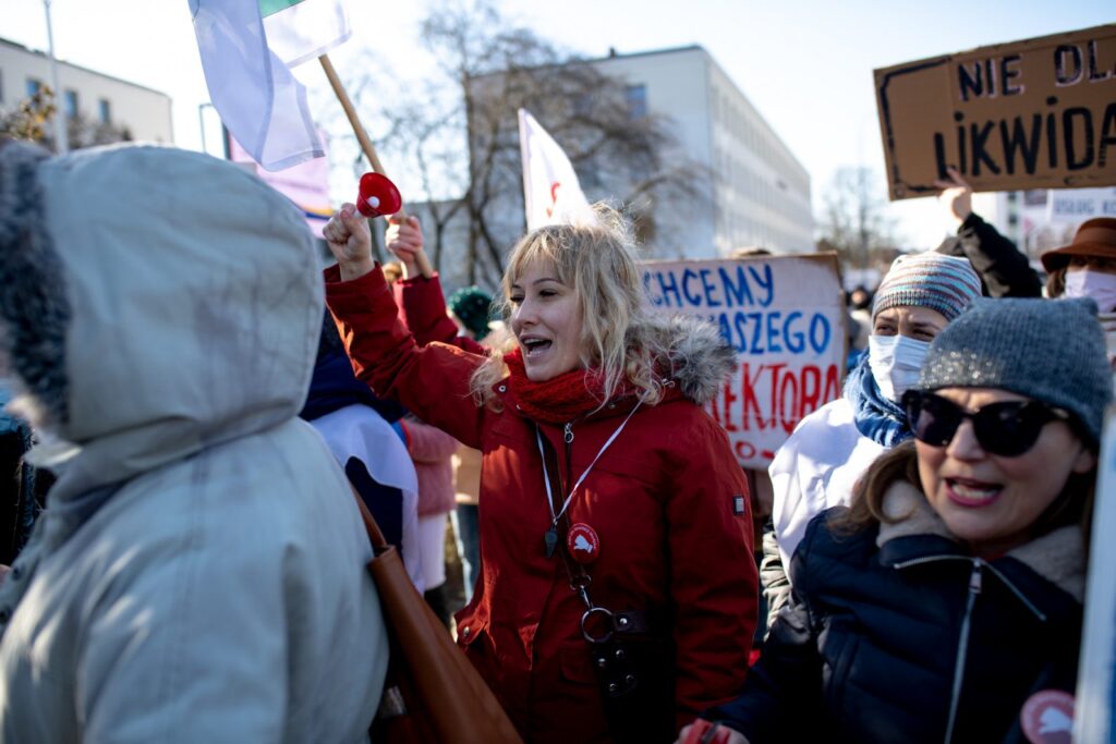 Manifestacja "MEDYK ZOSTAJE" w Zielonej Górze [DUŻO ZDJĘĆ] Radio Zachód - Lubuskie