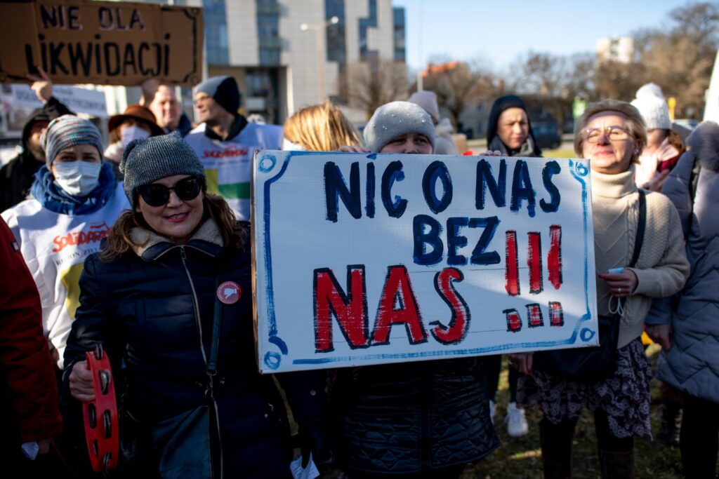 Manifestacja "MEDYK ZOSTAJE" w Zielonej Górze [DUŻO ZDJĘĆ] Radio Zachód - Lubuskie