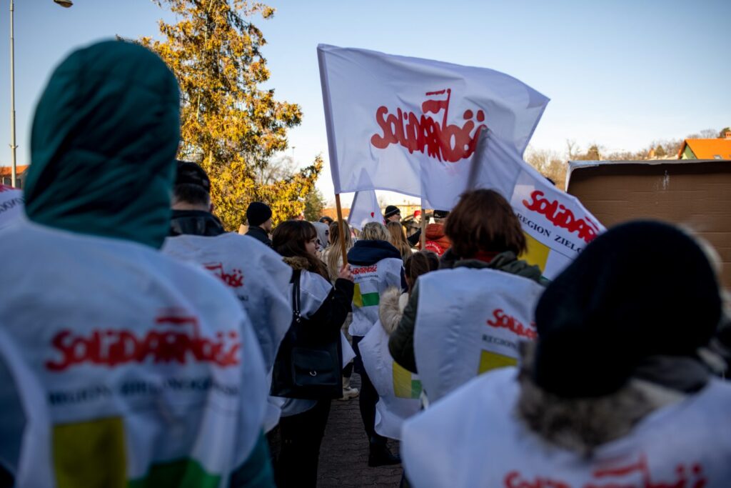 Manifestacja "MEDYK ZOSTAJE" w Zielonej Górze [DUŻO ZDJĘĆ] Radio Zachód - Lubuskie